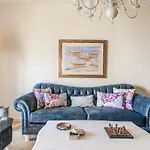 Stylish & Luxury Apartment - Self Check In - Free Parking